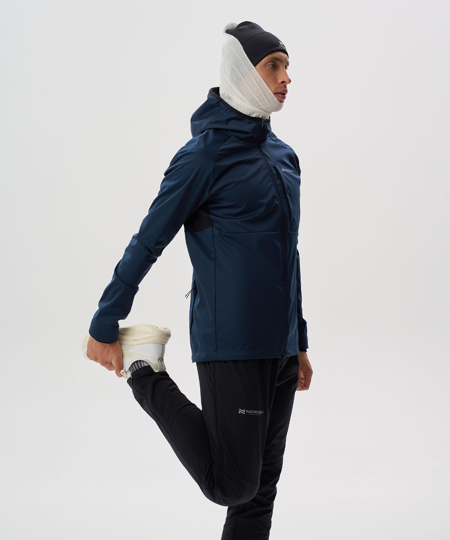 Тренировочная куртка Nordski PRO TOUR HOOD Deep/Black