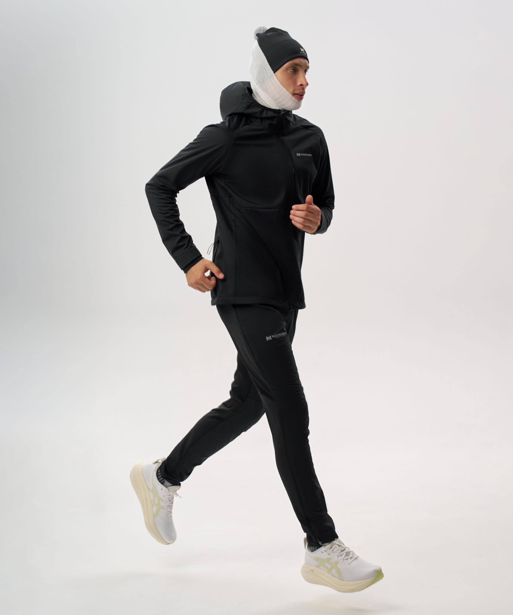 Тренировочная куртка Nordski PRO TOUR HOOD Total Black