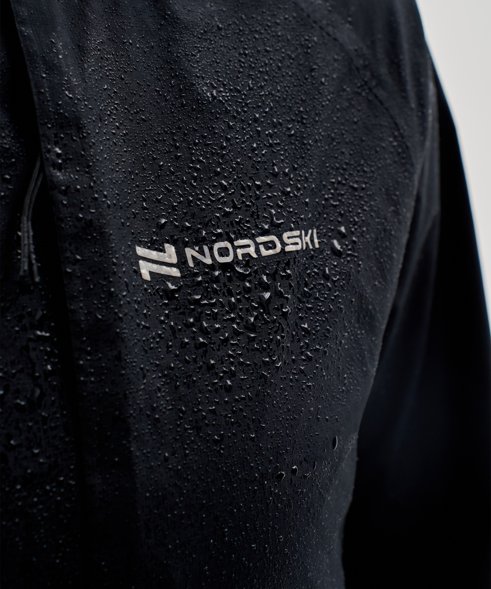 Ветровка мембранная Nordski Road Black W